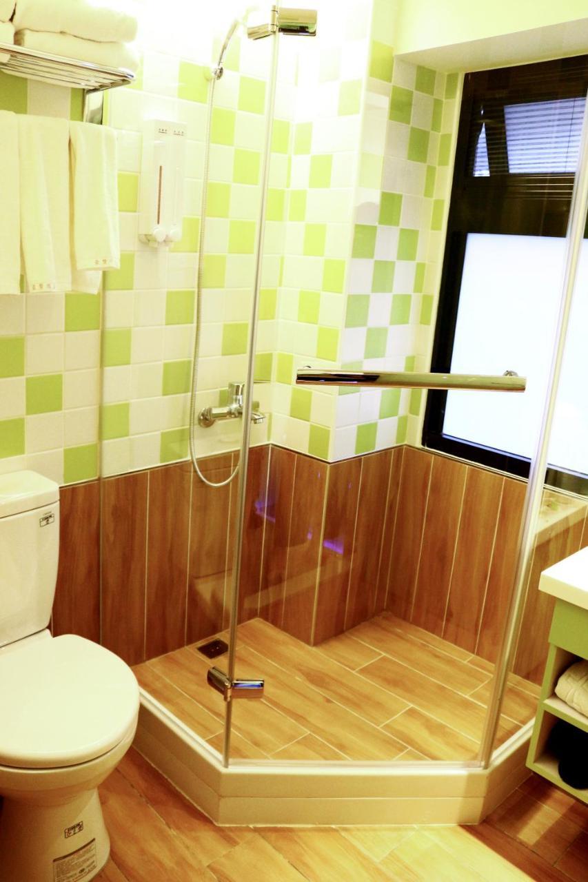Haozhan Hotel Тайпей Екстериор снимка