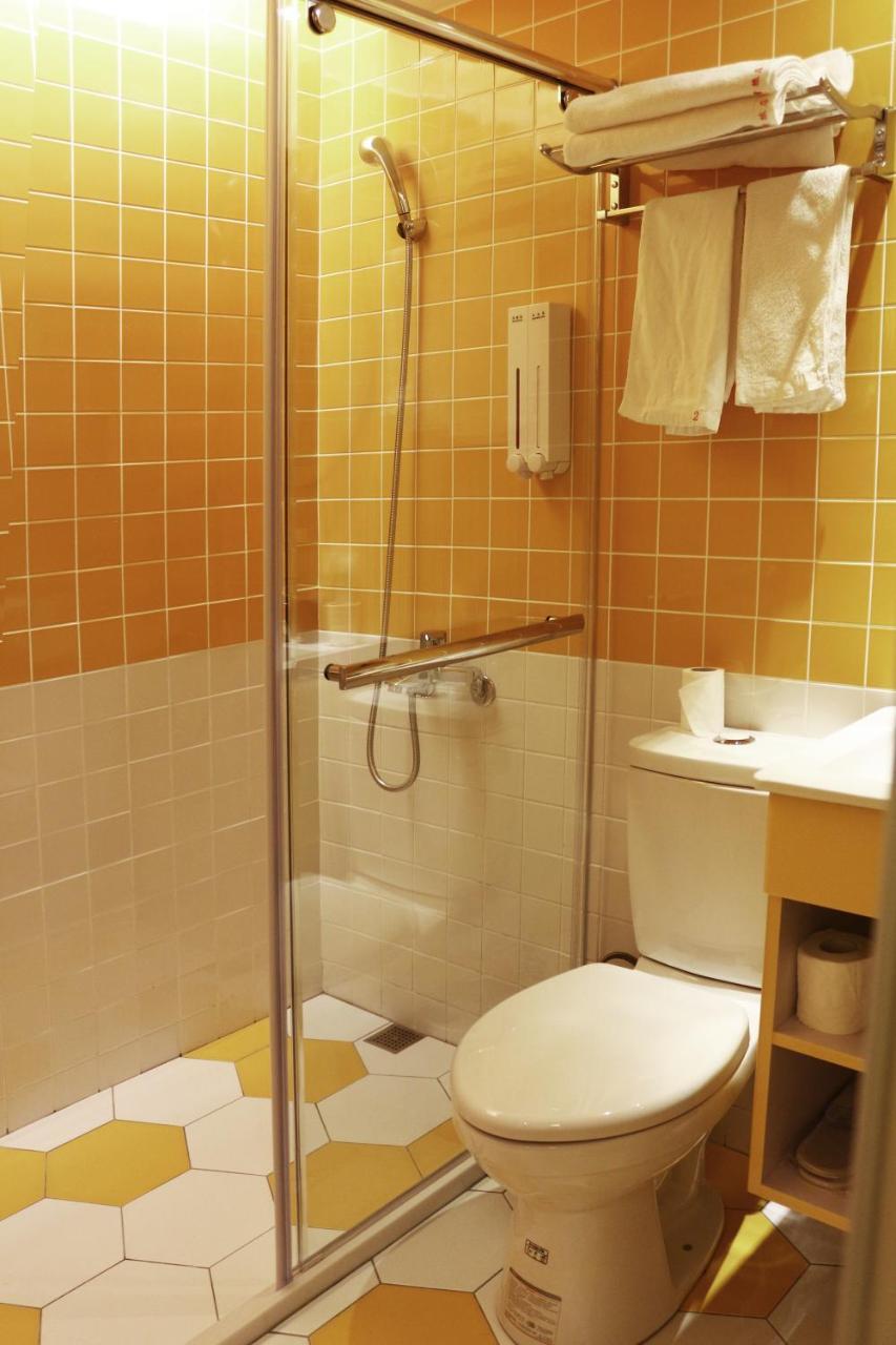 Haozhan Hotel Тайпей Екстериор снимка